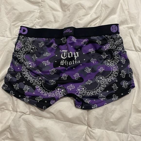 PSD shorts - Picture 2 of 2